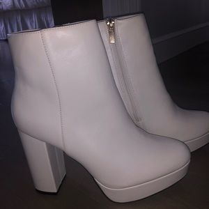BAMBOO WHITE HIGH HEEL BOOTIES WORN ONCE